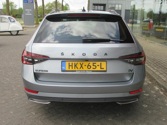 Skoda SUPERB Combi 1.4 TSI iV Sportline Business PHEV ,TREKHAAK,Sportpakket, Camera (occasion)