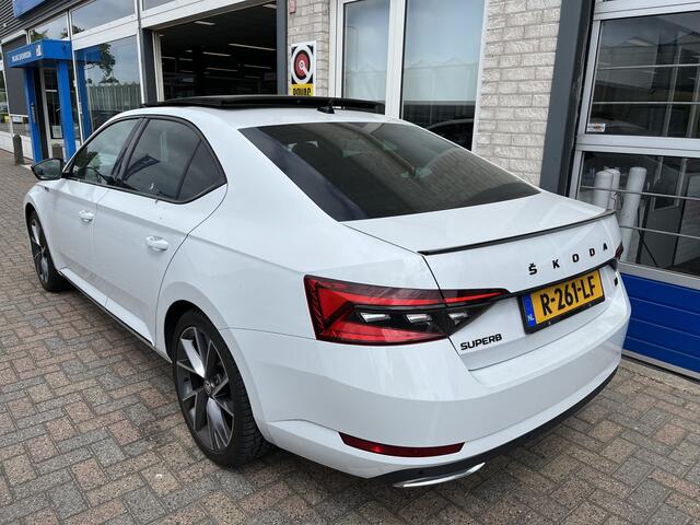 Skoda SUPERB 1.4 TSI iV Sportline Business / AUTOMAAT/ PANO/ GARANTIE TM 10-2026/ ELEKTR. STOELEN/ DIGITAL DASH/ PARK. SENSOREN + CAMERA/ RIJ-MODI/ SMARTLINK/ KEYLESS/ MATRIX/ CLIMA/ STOEL-STUUR VERWARM.