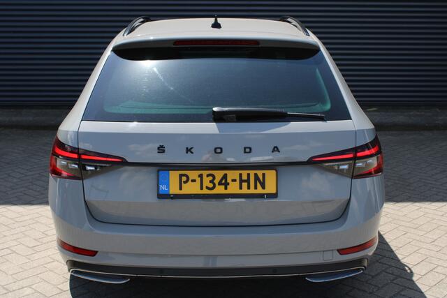 Skoda SUPERB Combi 1.4 TSI iV Sportline Business Adaptive-Cruise Camera Navigatie