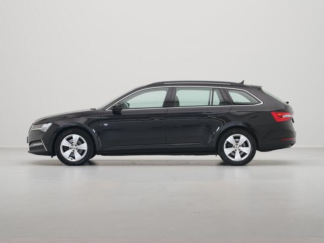 Skoda SUPERB Combi 1.4 TSI iV 218pk Ambition Trekhaak Navigatie Virtual Cockpit Stoelverwarming Carplay