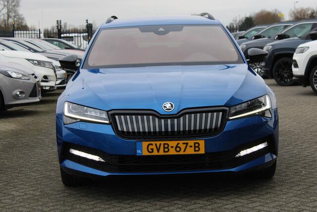 Skoda SUPERB Combi 1.4 TSI iV Sportline Business VIRTUAL MEMORY NAVI CARPLAY CAMERA