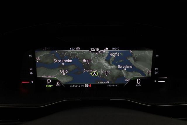 Skoda SUPERB Combi 1.4 TSI 218 pk DSG iV Laurin & Klement | Panoramadak | Leder | Geheugen/massagestoel | Navigatie Columbus | Matrix LED | Adaptief onderstel | Stoel-/achterbankverwarming