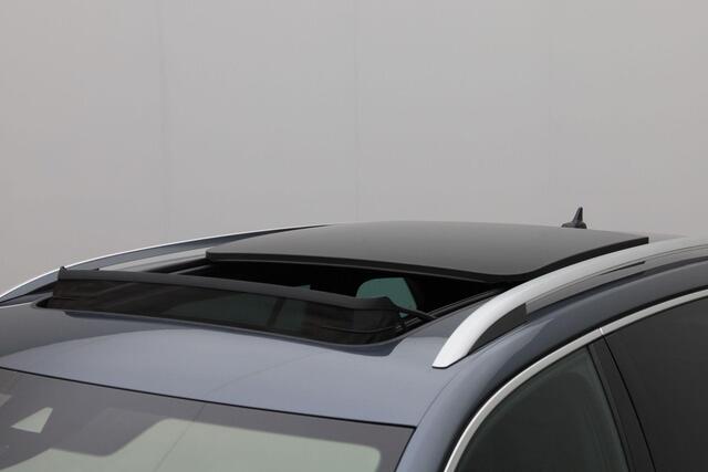 Skoda SUPERB Combi 1.4 TSI 218 pk DSG iV Laurin & Klement | Panoramadak | Leder | Geheugen/massagestoel | Navigatie Columbus | Matrix LED | Adaptief onderstel | Stoel-/achterbankverwarming
