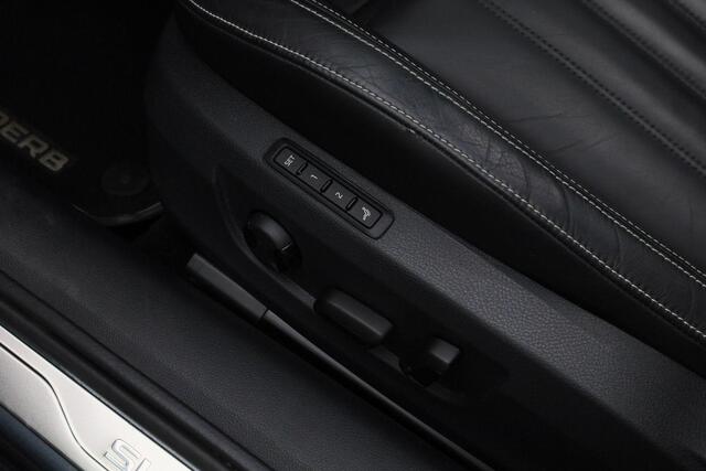Skoda SUPERB Combi 1.4 TSI 218 pk DSG iV Laurin & Klement | Panoramadak | Leder | Geheugen/massagestoel | Navigatie Columbus | Matrix LED | Adaptief onderstel | Stoel-/achterbankverwarming