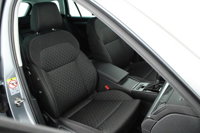 Skoda SUPERB Combi 1.4 TSI 218pk iV Business Edition Plus Trekhaak Camera Memory Stoelverwarming