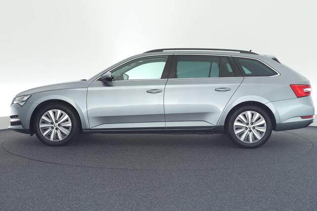 Skoda SUPERB Combi 1.4 TSI 218pk iV Business Edition Plus Trekhaak Camera Memory Stoelverwarming