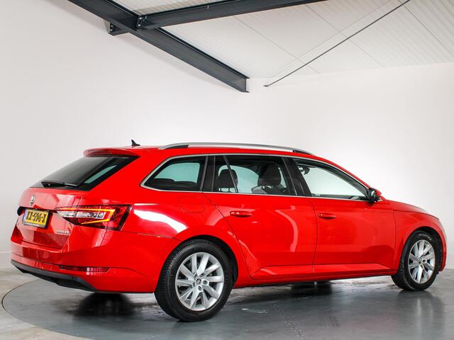 Skoda SUPERB Combi 1.4 TSI ACT Style Business Airco, Navigatie, Climate Control, Automaat