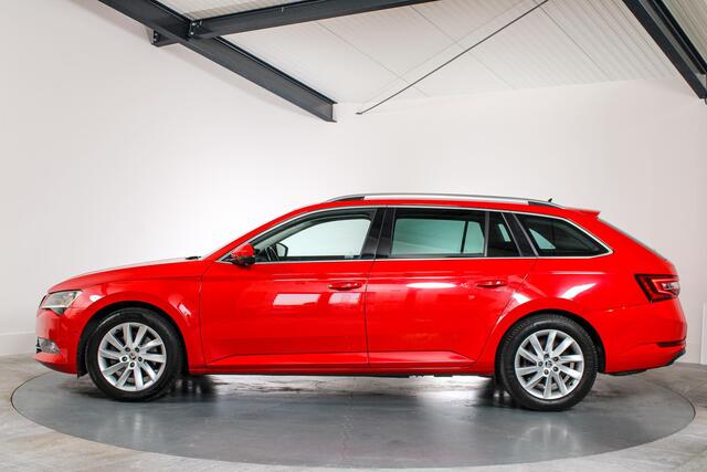 Skoda SUPERB Combi 1.4 TSI ACT Style Business Airco, Navigatie, Climate Control, Automaat