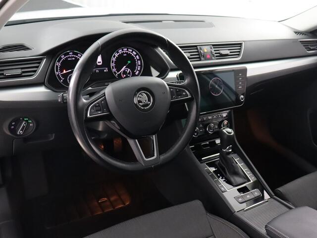 Skoda SUPERB Combi 1.4 TSI ACT Ambition Business (NL-Auto / Trekhaak / Pano / Carplay / Cruise / Navi)