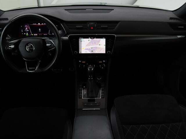 Skoda SUPERB 1.4 TSI iV Sportline | Leder/Alcantara | Stoel & stuurverwarming | Adaptive cruise | Matrix LED | Camera | Navigatie | Keyless | Carplay | Navigatie | Memory | Virtual Cockpit | PHEV