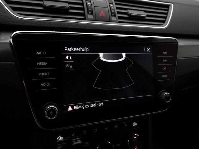 Skoda SUPERB Combi Business Edition Plus 1.4 TSI iV 218 pk DSG | Dynamic Chassis Control | Navigatie | Stoelverwarming | DAB | Cruise Control | 17 inch