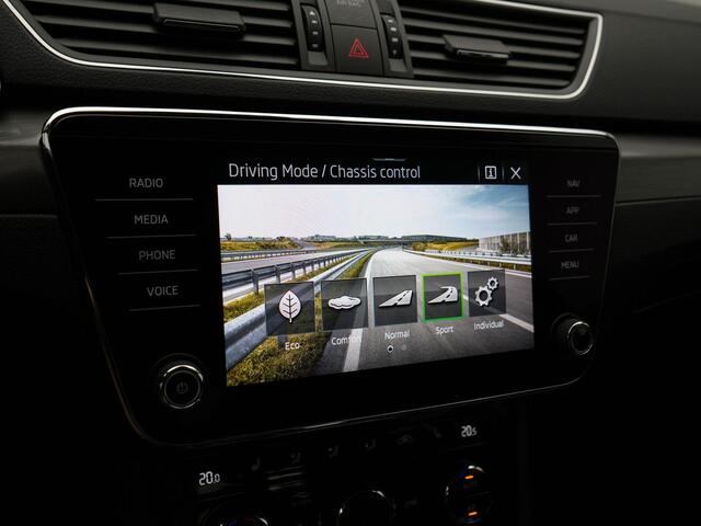 Skoda SUPERB Combi Business Edition Plus 1.4 TSI iV 218 pk DSG | Dynamic Chassis Control | Navigatie | Stoelverwarming | DAB | Cruise Control | 17 inch