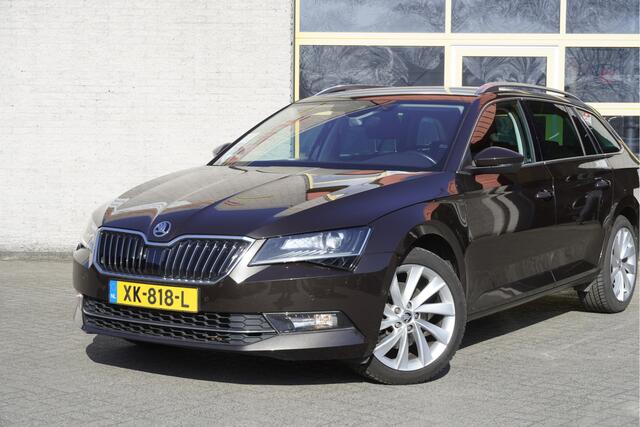 Skoda SUPERB Combi 1.5 TSI 150PK! Automaat Style Business BJ2019 Lmv 18" | Led | Pdc | Navi | Xenon | Keyless entry | Elek. trekhaak | Verwarmd voorruit | Elek. achterklep | App-Connect | Canton Audio | Elek. voorstoelen + Mem | Verwarmde voorstoelen
