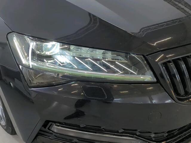 Skoda SUPERB Combi 1.5 TSI ACT Sportline Business / DSG/ Metallic/ Digitale Cockpit/ Led/ Panoramadak/ Elec. Klep/ Camera/ Parkeersensoren/ 19 lmv