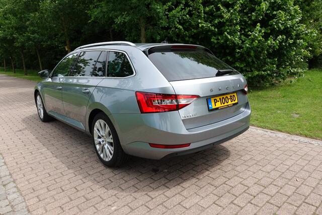 Skoda SUPERB Combi 1.5 TSI ACT Business Edition Plus | Stoelverwarming | Stuurwiel verw. | CarPlay | Camera |