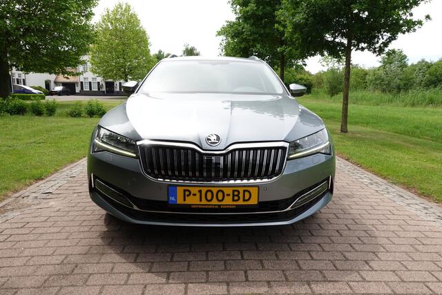 Skoda SUPERB Combi 1.5 TSI ACT Business Edition Plus | Stoelverwarming | Stuurwiel verw. | CarPlay | Camera |