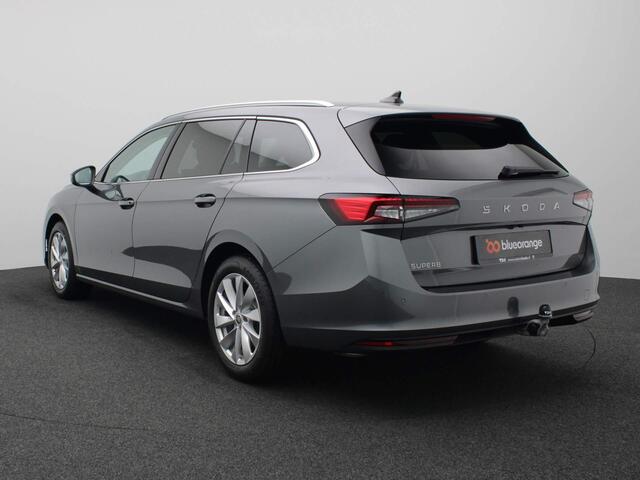 Skoda SUPERB Combi 1.5 TSI MHEV First Edition 150PK DSG Alarm, Keyless, Virtual Pedal, Adaptieve Cruise, Winterpakket +, Head-Up Display, Trekhaak, 17" LM Velgen