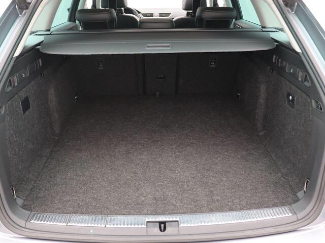Skoda SUPERB Combi 1.4 TSI iV Business Edition Plus 218PK DSG matrix led, trekhaak, panoramadak, elek. verstelbare voorstoelen, stoelverwarming voor & achter, standkachel, 360gr. camera, side assist, virtual pedal, 19" lichtmetaal