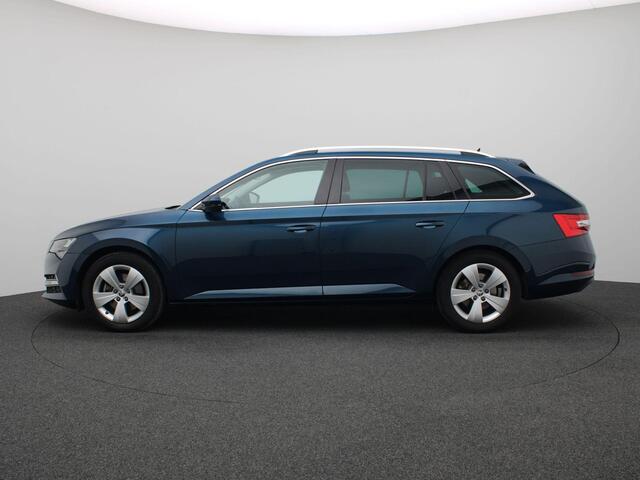 Skoda SUPERB Combi 1.4 TSI iV Business Edition 218PK DSG Achteruitrijcamera, Keyless, Virtual Cockpit, Cruise Control, Navi, Apple Carplay/Android Auto, 17" LM Velgen