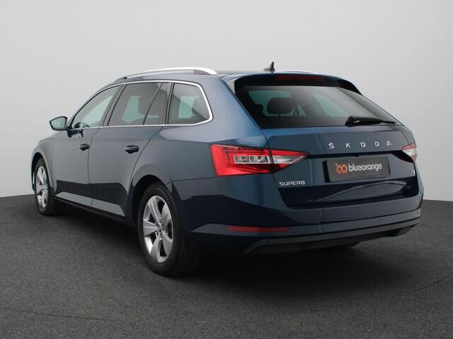Skoda SUPERB Combi 1.4 TSI iV Business Edition 218PK DSG Achteruitrijcamera, Keyless, Virtual Cockpit, Cruise Control, Navi, Apple Carplay/Android Auto, 17" LM Velgen