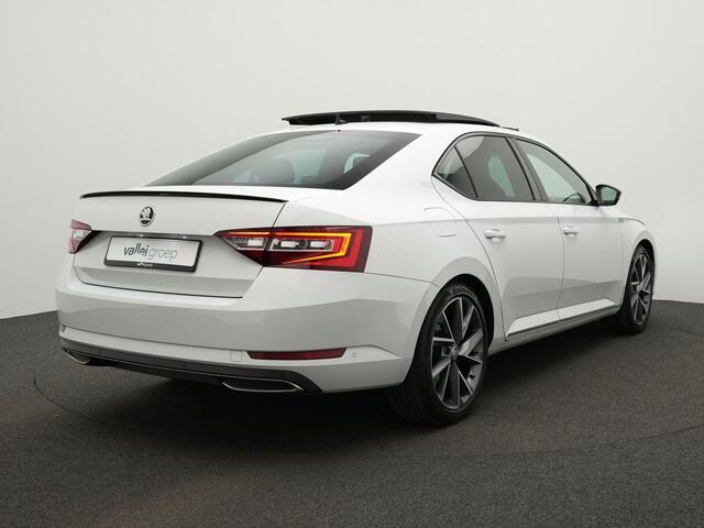 Skoda SUPERB 1.8 TSI 180 pk DSG Sportline Business | Panoramadak | 1e Eigenaar | Geheugenstoelen | Navigatie Columbus | CANTON | Leder/alcantara