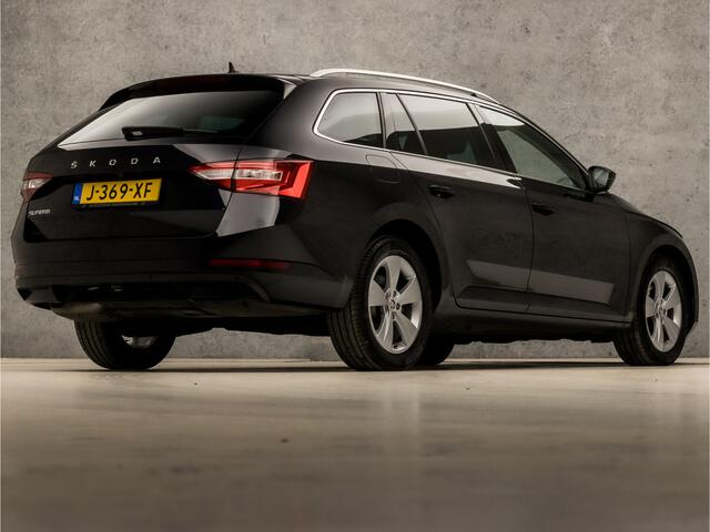 Skoda SUPERB Combi 1.5 TSI ACT Sport Deluxe 150Pk Automaat (APPLE CARPLAY, GROOT NAVI, CAMERA, STOELVERWARMING VOOR/ACHTER, MEMORY SEATS, ADAPTIVE CRUISE, CANTON AUDIO, ELEK ACHTERKLEP, GETINT GLAS, NIEUWSTAAT)