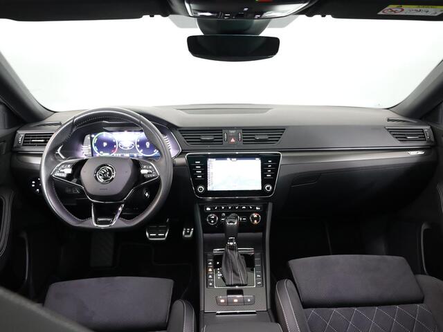 Skoda SUPERB Combi 1.4 TSI iV Sportline Business 218 pk Automaat (DSG) | Verlengde garantie | Navigatie | Panoramadak | Parkeersensoren | Achteruitrijcamera | Elektr. voorstoelen met geheugen | Stoelverwarming v/a |