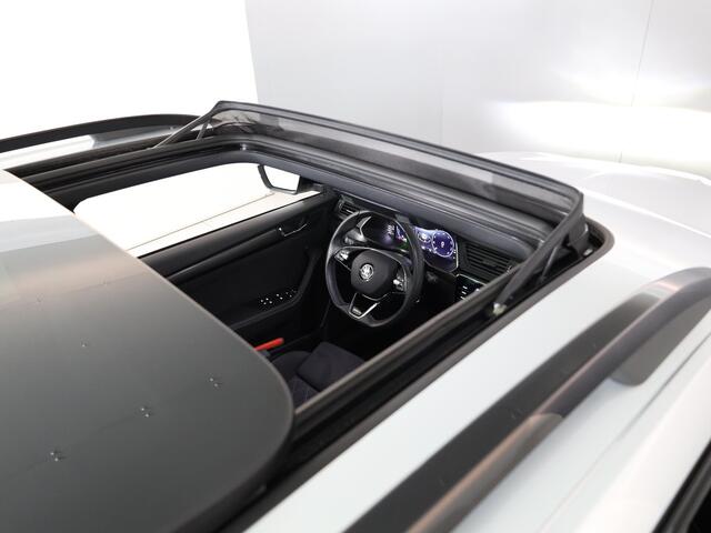 Skoda SUPERB Combi 1.4 TSI iV Sportline Business 218 pk Automaat (DSG) | Verlengde garantie | Navigatie | Panoramadak | Parkeersensoren | Achteruitrijcamera | Elektr. voorstoelen met geheugen | Stoelverwarming v/a |