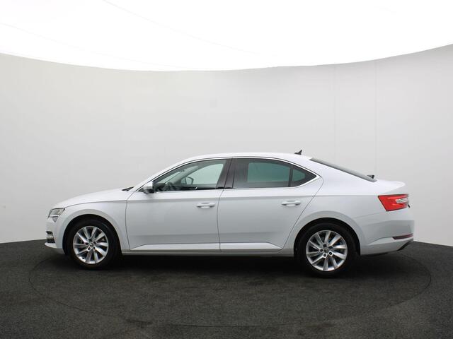Skoda SUPERB Business Edition Plus 1.5 TSI 150pk DSG Automaat Achteruitrijcamera, Navigatie, Airco, Cruise control, Parkeersensoren, DAB, LED verlichting, App connect, Keyless entry/start