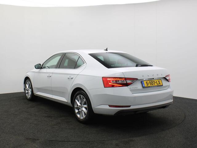 Skoda SUPERB Business Edition Plus 1.5 TSI 150pk DSG Automaat Achteruitrijcamera, Navigatie, Airco, Cruise control, Parkeersensoren, DAB, LED verlichting, App connect, Keyless entry/start