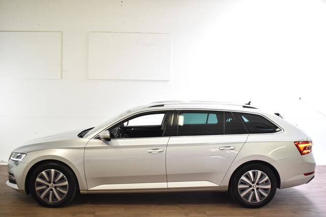 Skoda SUPERB Combi iV 218PK DSG HYBRID BUSINESS VIRTUAL/NAVI/TREKHAAK