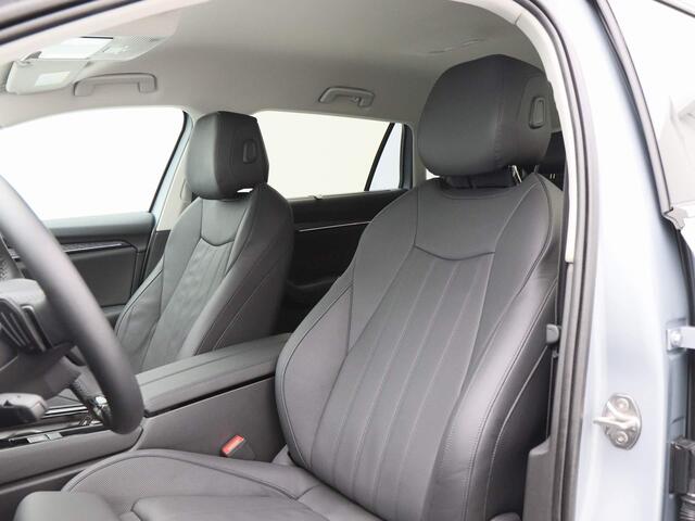 Skoda SUPERB Combi 1.5 TSi 150 Pk DSG MHEV First Edition | Navi | Leder | 19 Inch | Trekhaak | Camera | Adapt. Cruise | Privacy Glass
