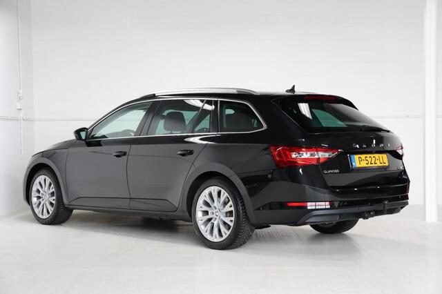 Skoda SUPERB Combi 1.4TSI iV 218PK Business Ed. Plus *NAP/Trekh/Virtual/Stoelvw/Keyless*