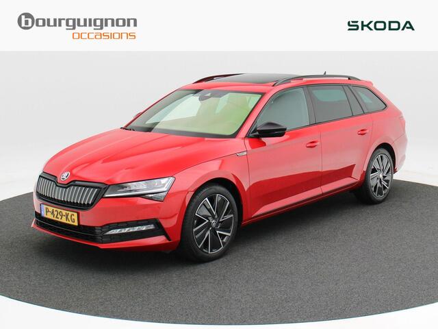 Skoda SUPERB Combi 1.4 TSi 218 Pk iV Sportline Business | Panoramadak | CarPlay | Navigatie | Bluetooth | Camera | Trekhaak | 18 Inch | 54.028 Km!!