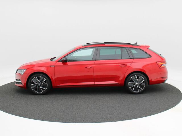 Skoda SUPERB Combi 1.4 TSi 218 Pk iV Sportline Business | Panoramadak | CarPlay | Navigatie | Bluetooth | Camera | Trekhaak | 18 Inch | 54.028 Km!!