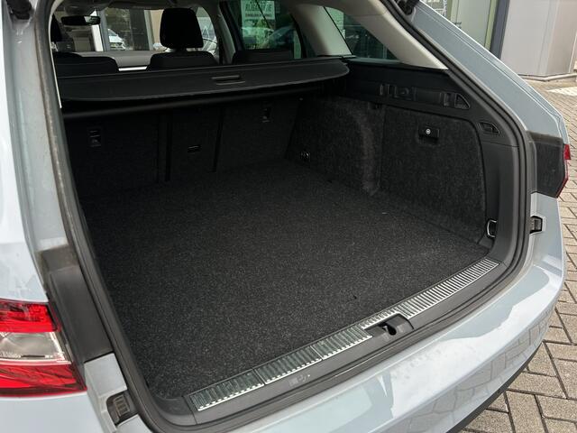Skoda SUPERB Combi 1.4 TSI iV Business Edition Plus | Trekhaak | 18" velgen