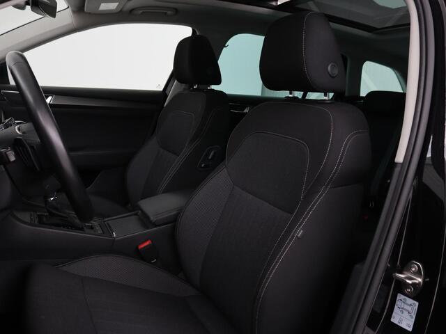 Skoda SUPERB 1.4 TSI iV Business Edition Plus | Panoramadak | Stoel & stuurverwarming | Camera | Memory | Virtual Cockpit | Achterbankverwarming | Carplay | Navigatie | Full LED
