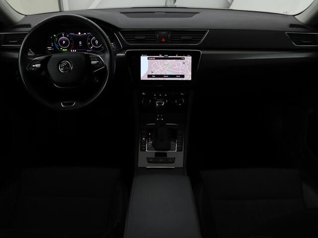 Skoda SUPERB 1.4 TSI iV Business Edition Plus | Panoramadak | Stoel & stuurverwarming | Camera | Memory | Virtual Cockpit | Achterbankverwarming | Carplay | Navigatie | Full LED