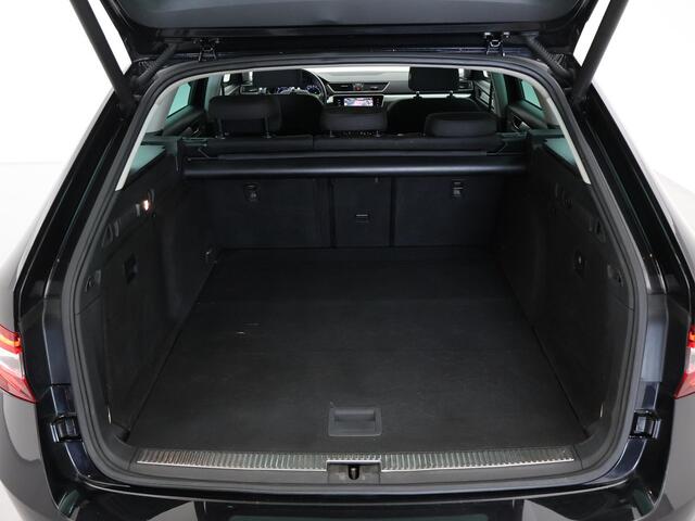 Skoda SUPERB Combi 2.0 TDI 150 PK DSG AUT. + 2000 KG TREKHAAK | CAMERA | APPLE CARPLAY