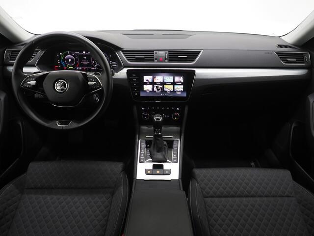 Skoda SUPERB Combi 1.4 TSI iV 218PK | Trekhaak | Virtual | Adaptive Cruise | BLIS | Carplay | DAB |