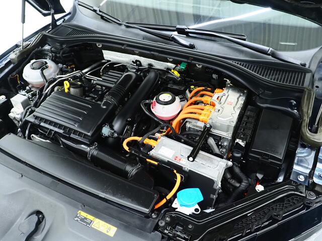 Skoda SUPERB Combi 1.4 TSI iV 218PK | Trekhaak | Virtual | Adaptive Cruise | BLIS | Carplay | DAB |