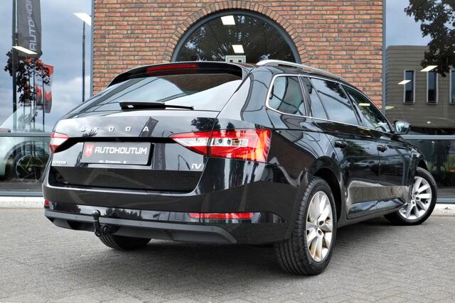 Skoda SUPERB Combi 1.4 TSI iV Business Edition Plus Trekhaak, ACC, Achteruitrijcamera