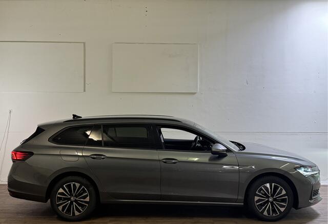 Skoda SUPERB Combi 1.5n TSI 150PK DSG HYBRID BUSINESS CAMERA | MASSAGE | 4x STOELVERW.