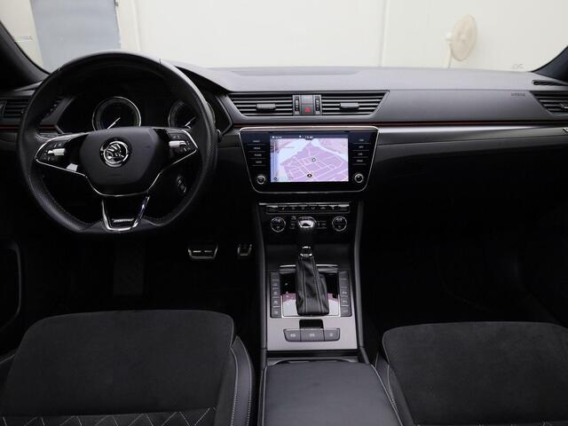 Skoda SUPERB Combi 1.4 TSIiV 160kW/218PK Sportline DSG · Panoramadak · Trekhaak · Elektrische stoelen · Stuurwiel verwarming ·
