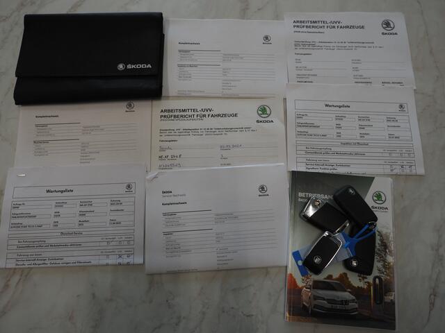 Skoda SUPERB Combi 1.4 TSI iV Laurin & Klement | Panoramadak | Trekhaak | Canton | Keyless | Adaptive Cruise | Carplay