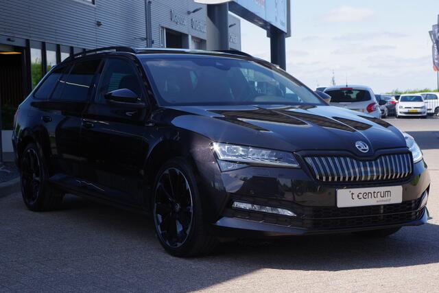 Skoda SUPERB Combi 1.4 TSI iV Sportline Business 218 PK PHEV, Panoramadak, Trekhaak, Winterpakket,