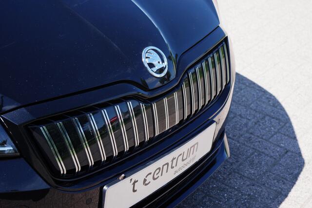 Skoda SUPERB Combi 1.4 TSI iV Sportline Business 218 PK PHEV, Panoramadak, Trekhaak, Winterpakket,