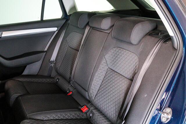 Skoda SUPERB Combi 1.4 TSI iV Business Edition, PHEV, LED, Cruise Control, Navigatie, Apple Carplay, Android Auto