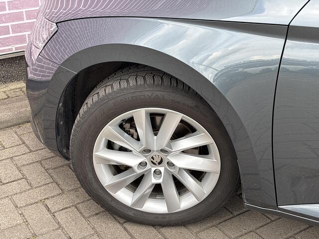 Skoda SUPERB Combi 1.4 TSI iV Business Edition Plus | Trekhaak | Navigatie | Cruise Control | Climate Control | Parkeersensoren | Apple CarPlay en Android Auto