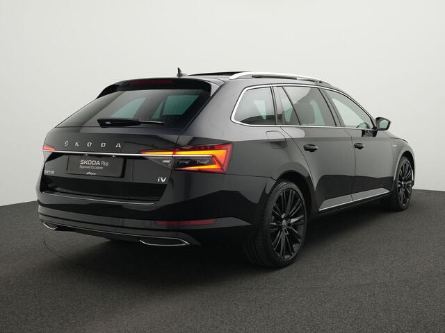 Skoda SUPERB Combi 1.4 TSI 218 pk DSG iV Laurin & Klement | Panoramadak | Leder | Navigatie Columbus | Geheugen-/massagestoel